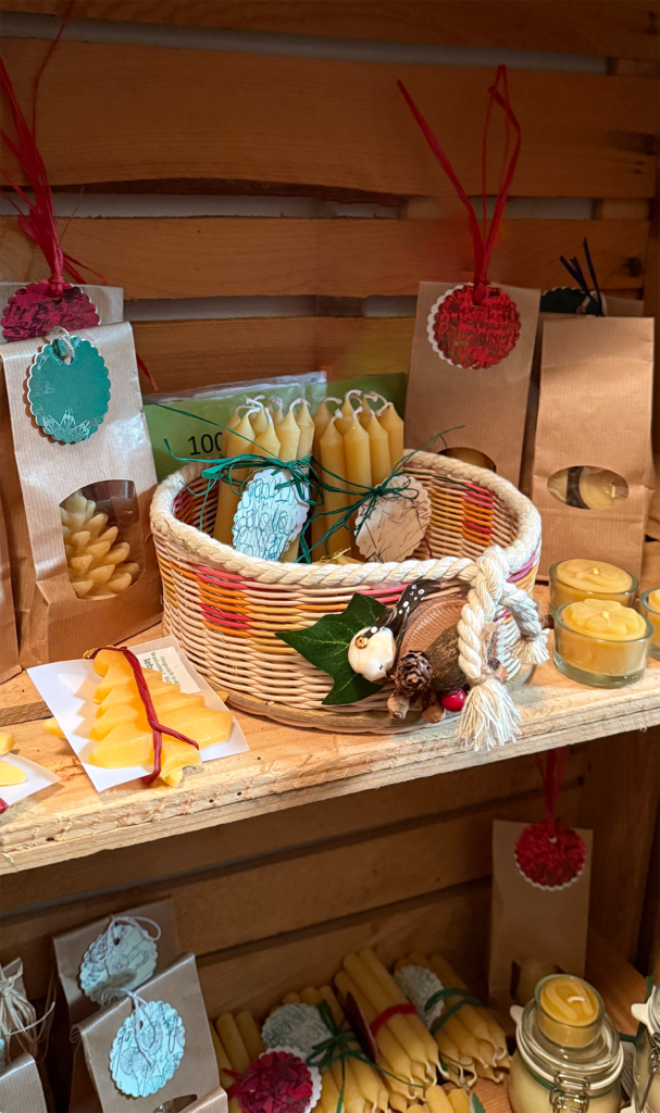 Bienen-Wachskerzen in Silvis Schatzkistl
